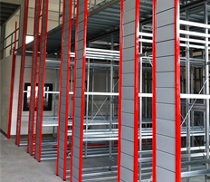 Scaffale in metallo in lamiera verniciata