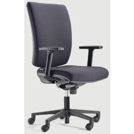 Poltrona ignifuga ergonomica per ufficio operativo con schienale e seduta imbottiti colore nero