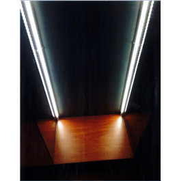 Illuminazione con striscia LED per vetrine altezza cm. 200 per SINGOLO angolo