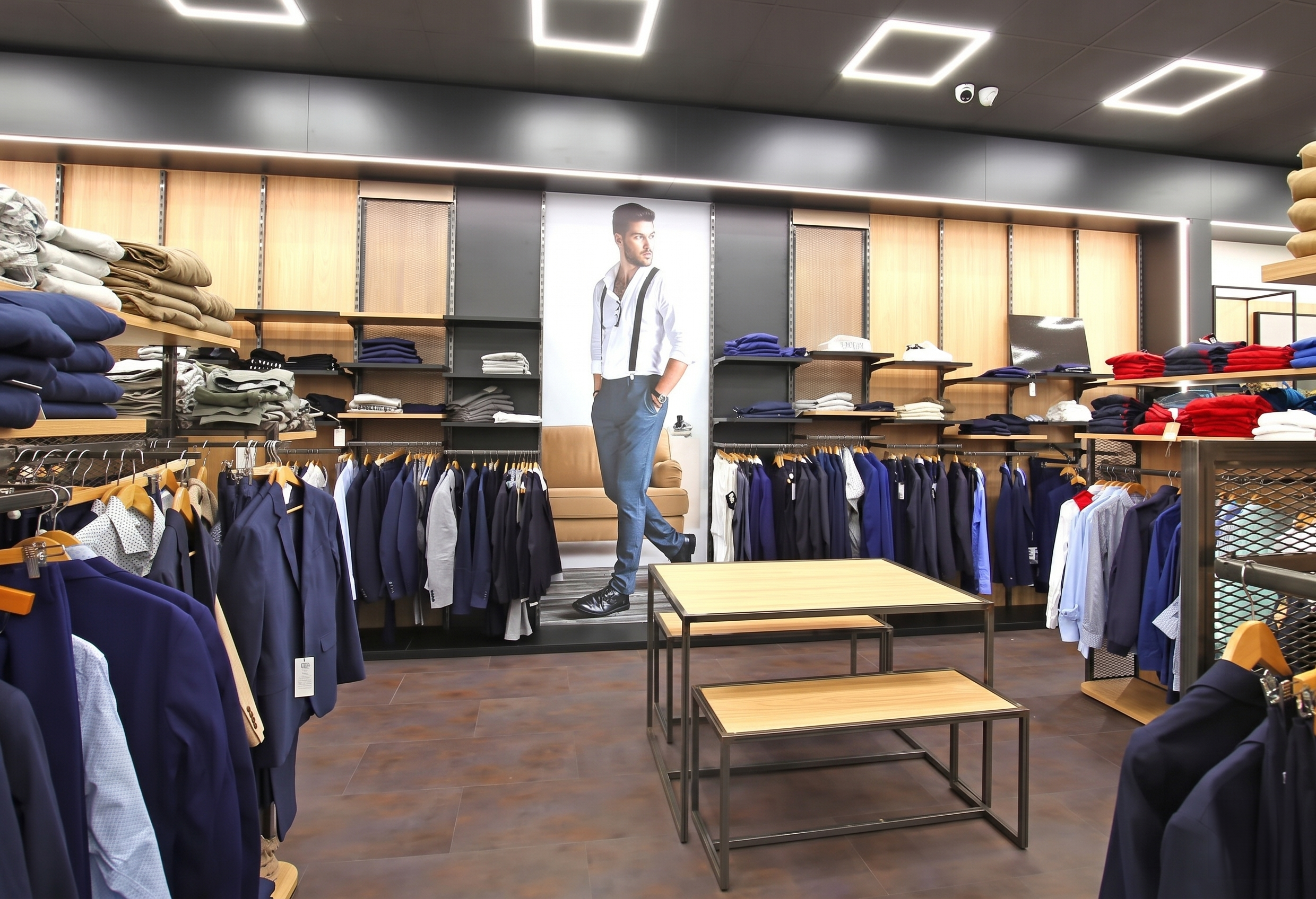 Arredamenti Negozi Abbigliamento