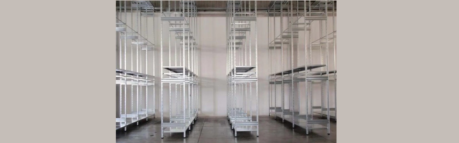 scaffali metallici senza viti