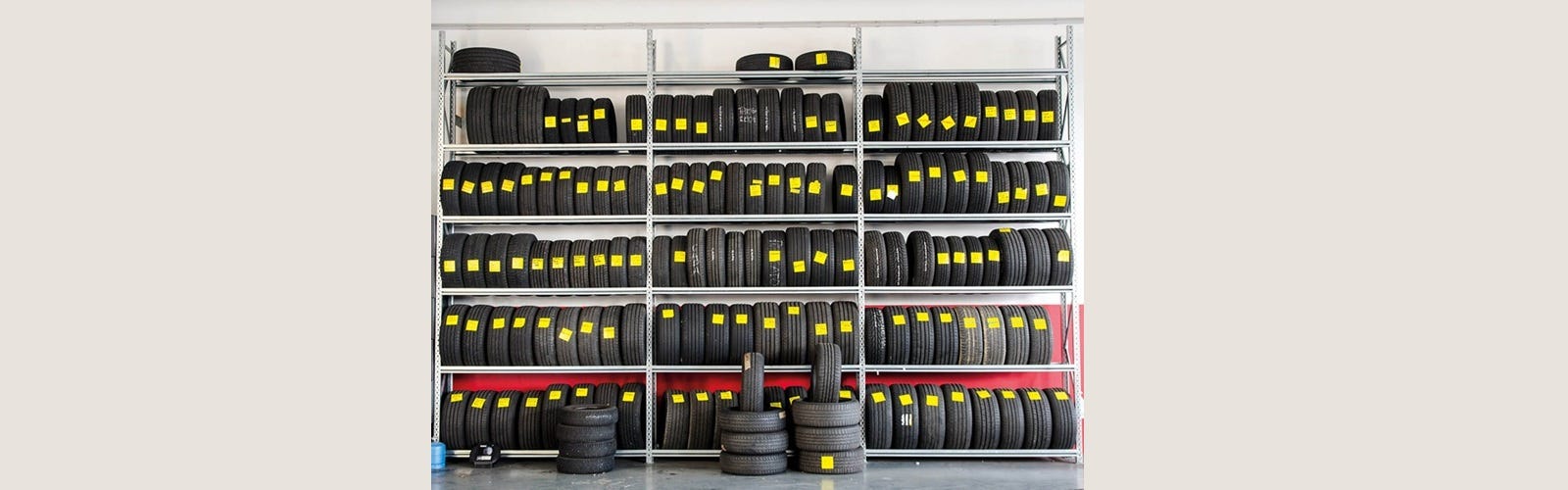 scaffali per pneumatici