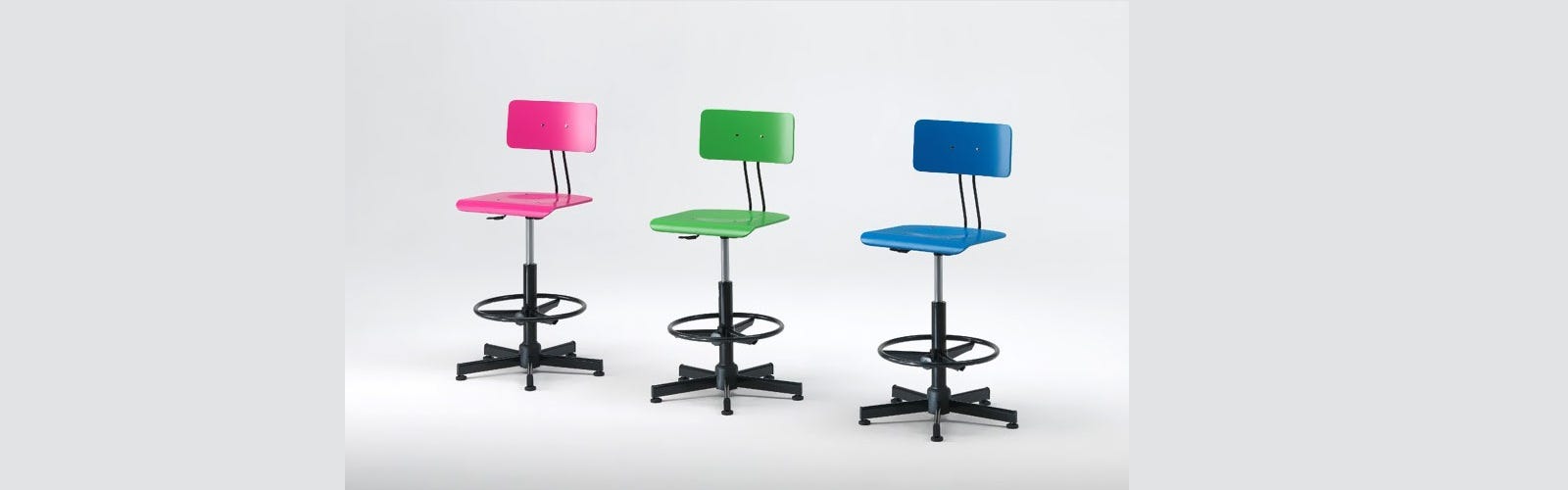 sgabello regolabile con ruote e schienale